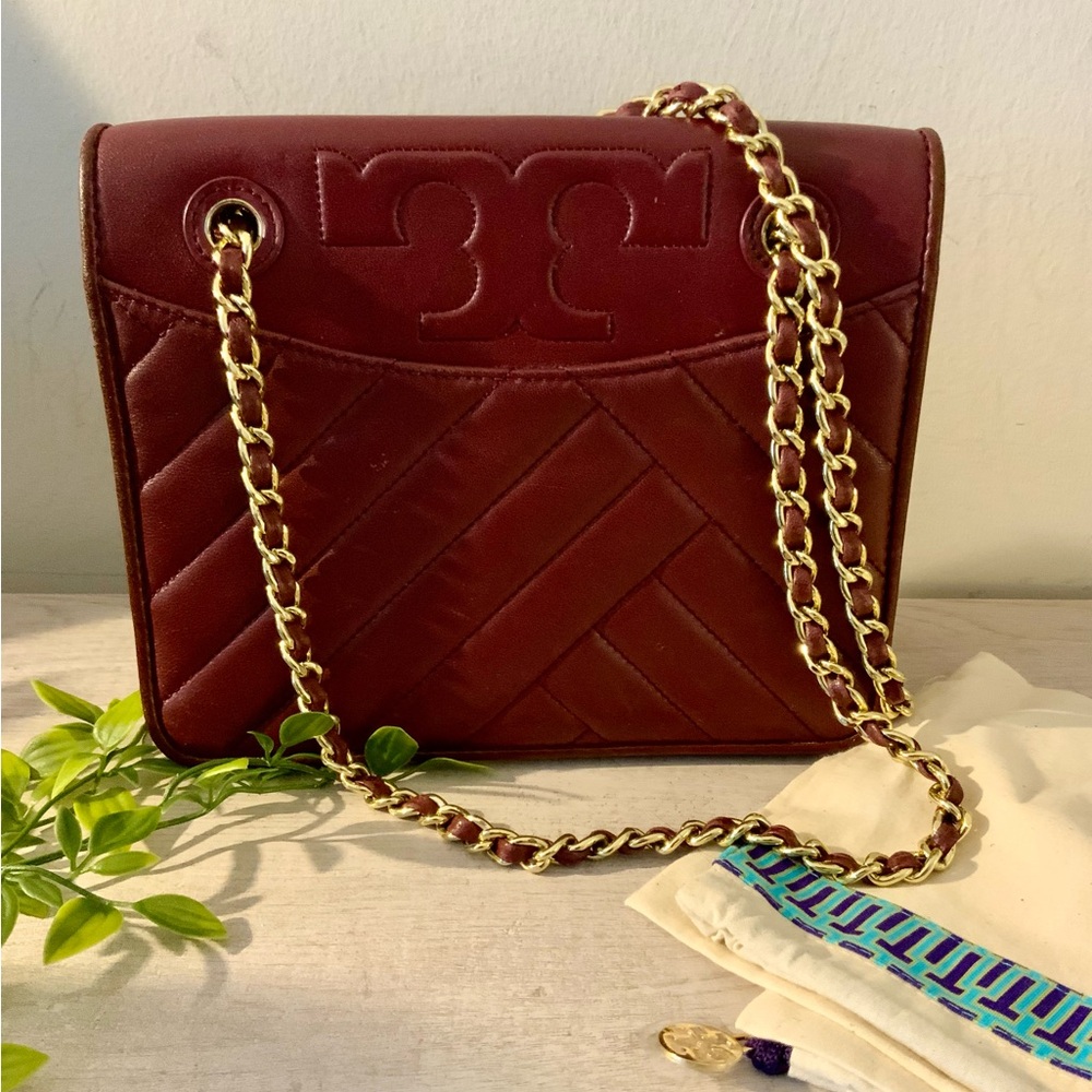 TORY BURCH ALEXA CONVERTIBLE SHOULDER/CROSSBODY BAG GARNET